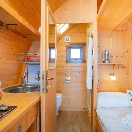 Hausboot Captain Hook Tekne *