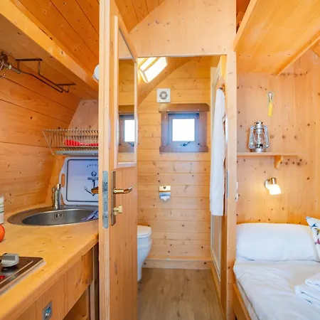 Hausboot Captain Hook Tekne *